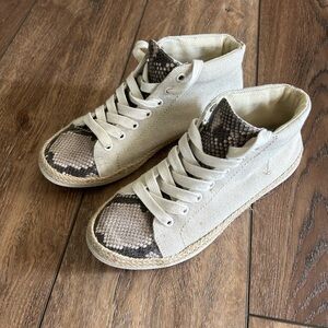 Dolce Vita 6.5 Espadrille style lace up shoes